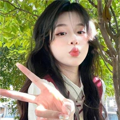 《爱麻夫人热映中》海报
