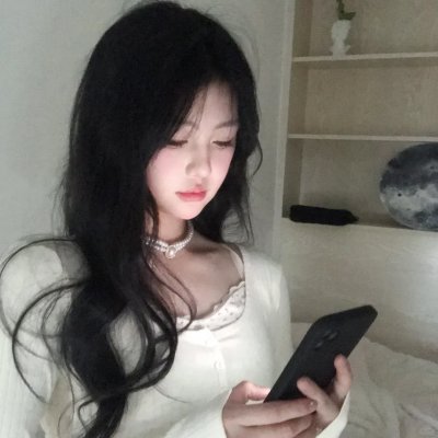 《当怪物来敲门》海报