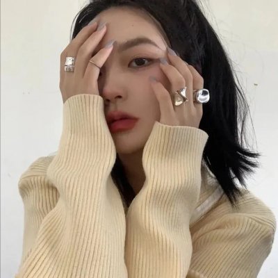 《她的心动周末》海报